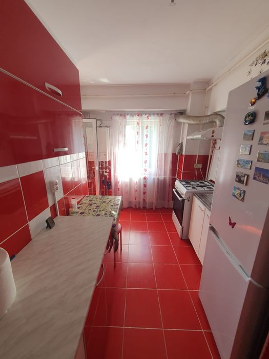 închiriez  ap. 2 camere Ghermanesti  lamga  Primarie