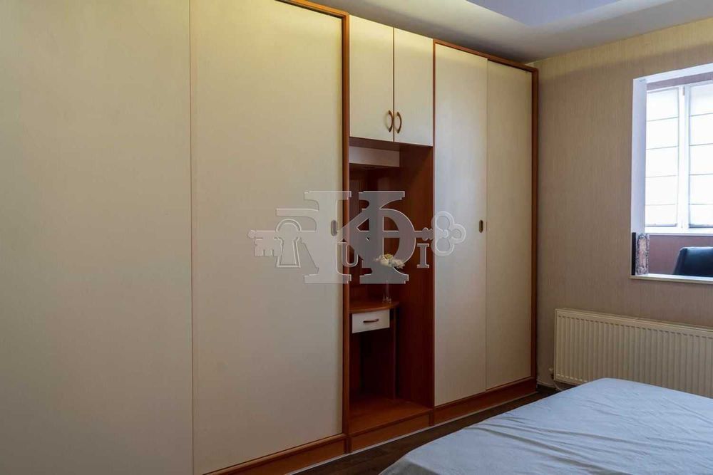 Продава се Четиристаен апартамент в Добрич, Христо Ботев - 98 кв.м за 1103 €/кв.м - Снимка #9