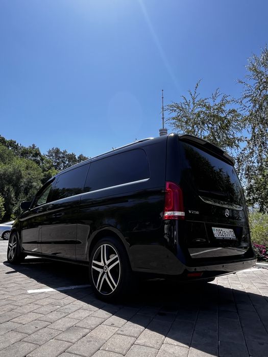 Трансфер с водителем минивэн Mercedes V class