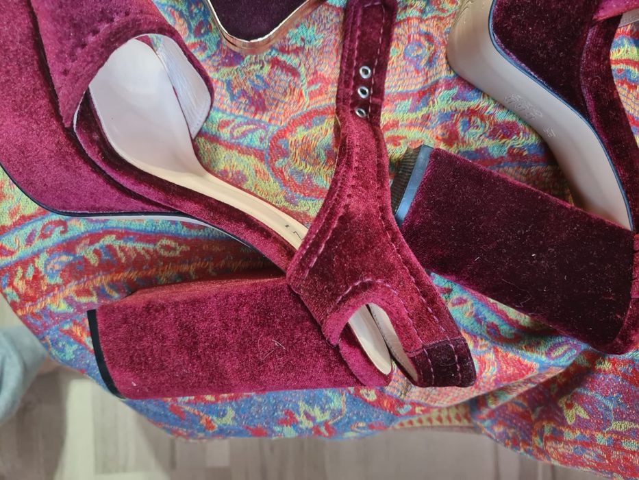 Босоножки, туфли ,