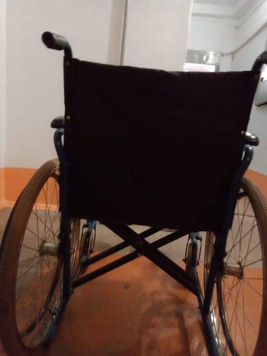 Продам коляску инвалидную
