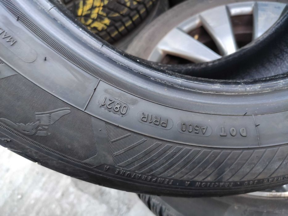 2бр Летни гуми 225 55 17 - Goodyear