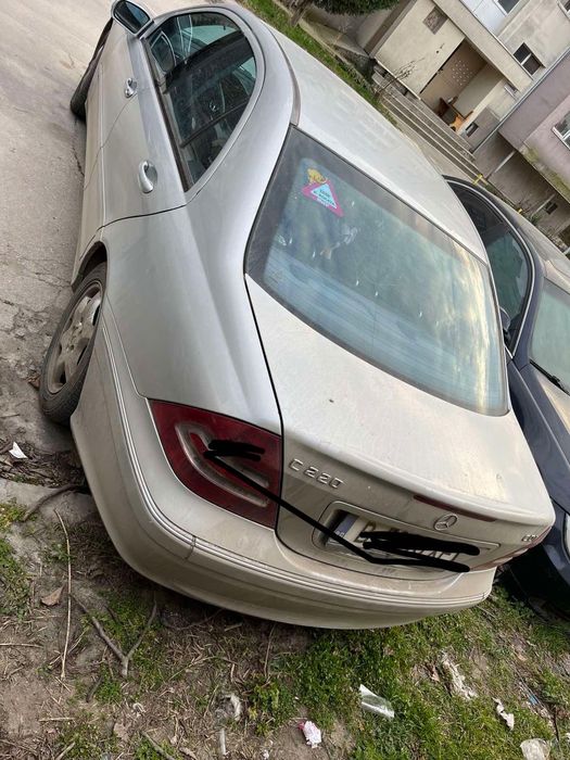 продавам mercedes c220
