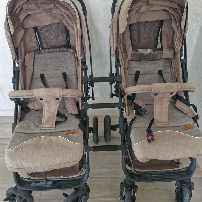 Продам коляски для двойняшек