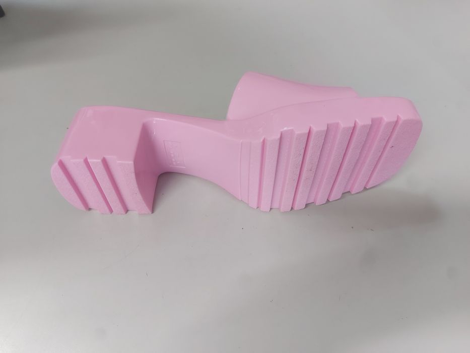 Чехли от силикон в розов цвят