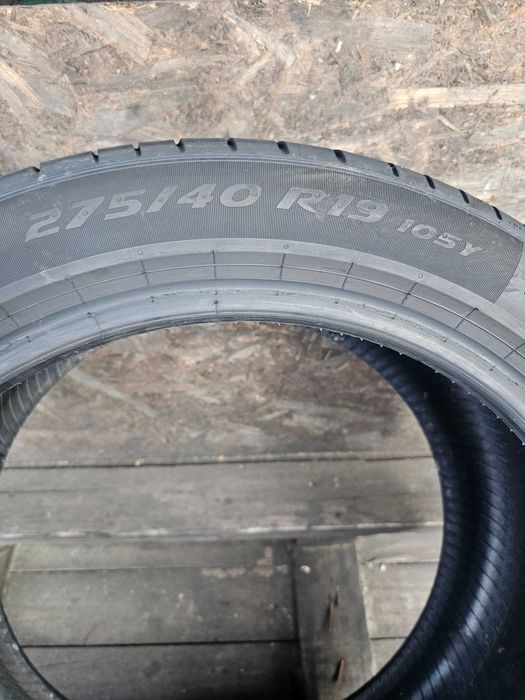 Anvelope in 2 marimi 275 40 19//245 45 19