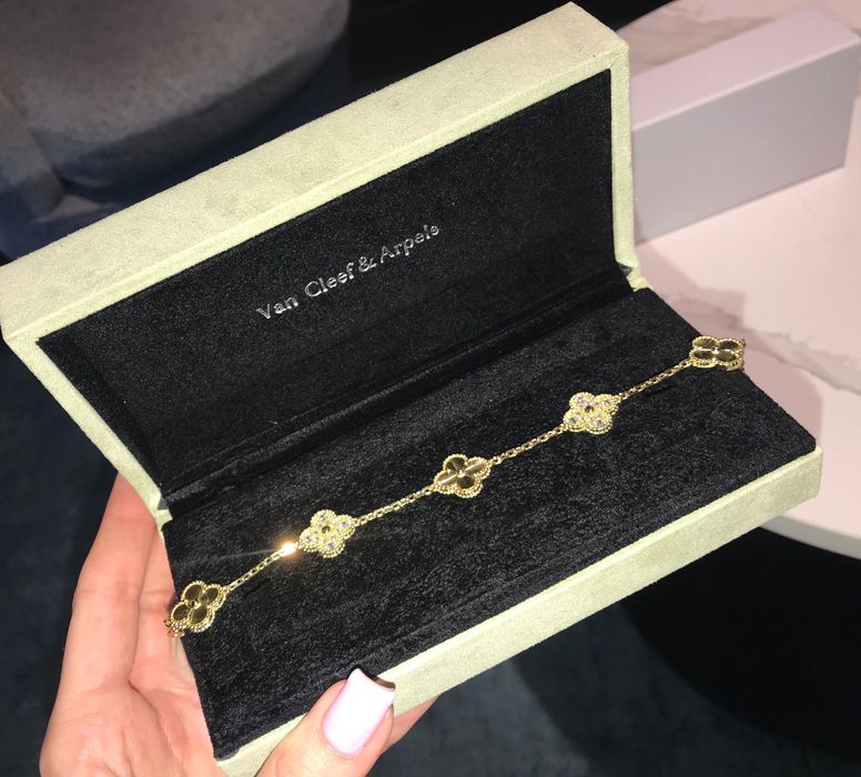 Гривна Van Cleef позлатена