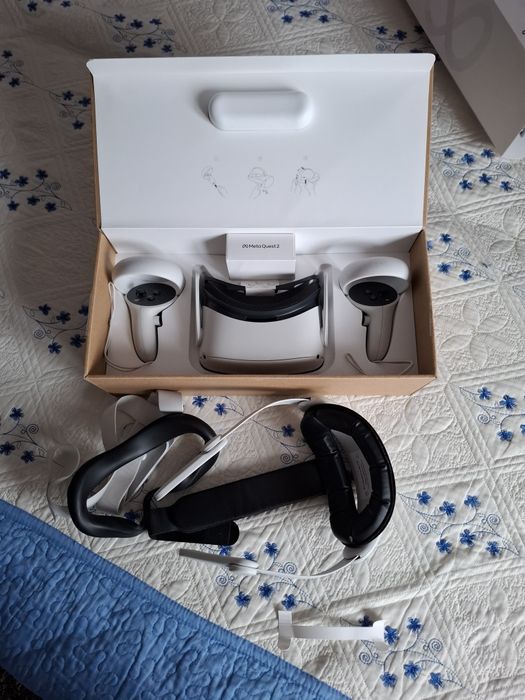 VR Headset Meta Quest 2 128GB