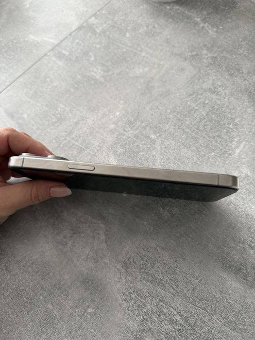 Iphone 15 promax natural titanium