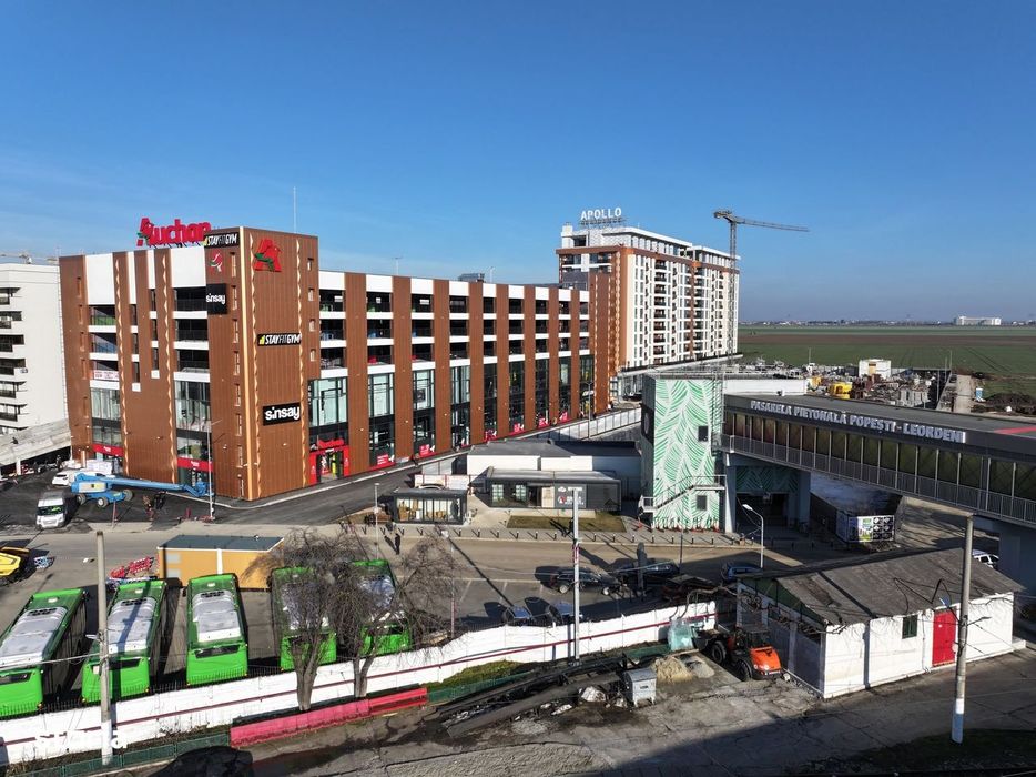 Metrou Berceni 5 min - OFERTA VERII Studio cu curte vedere la piscina