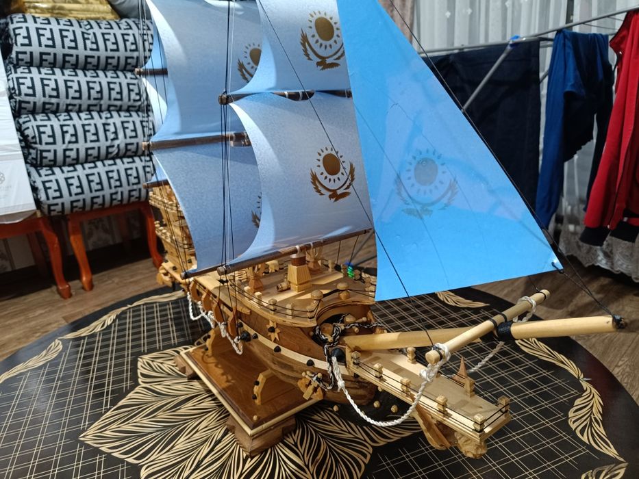 Сувенир в форме Корабля 18 век.