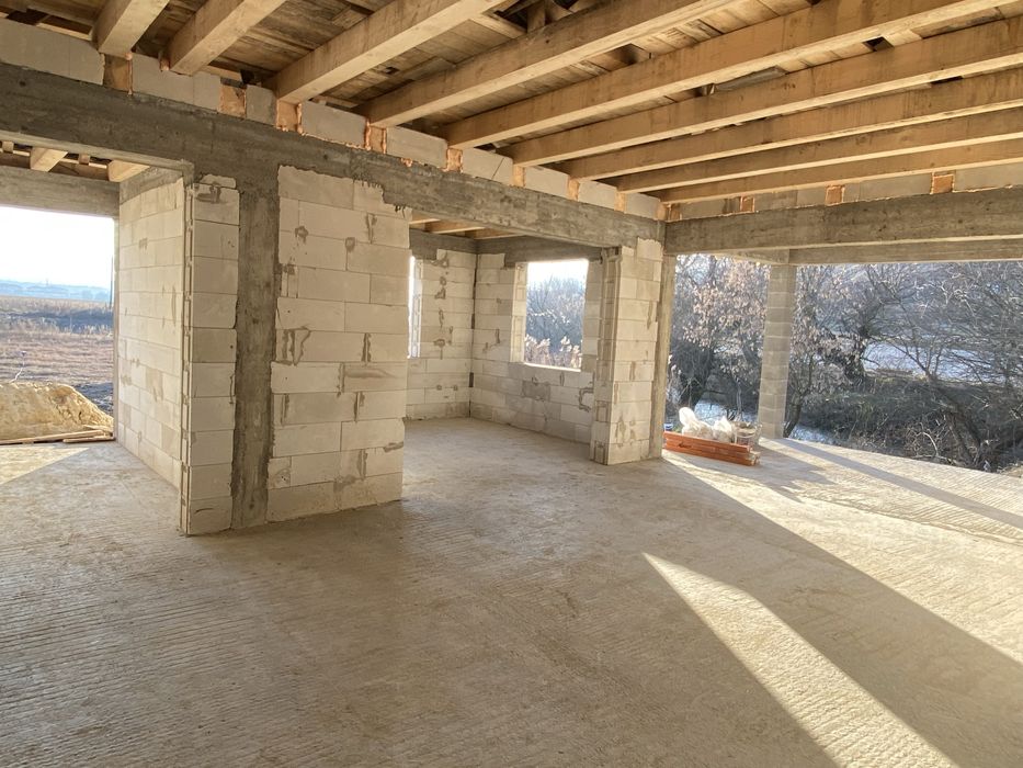 Casă de vânzare  la roșu sau finisată in Blaj