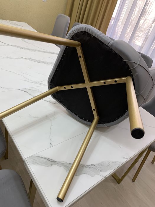 Стулья 12 штук .