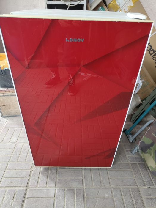 Холодильник компактный, удобный