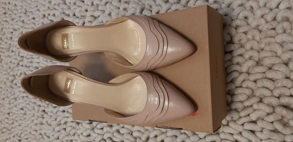 Елегантни обувки Бата