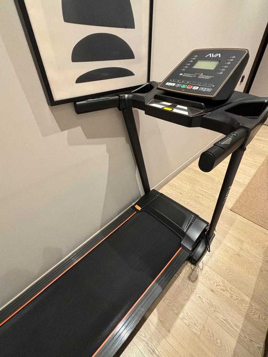 Продается Беговая дорожка AVA