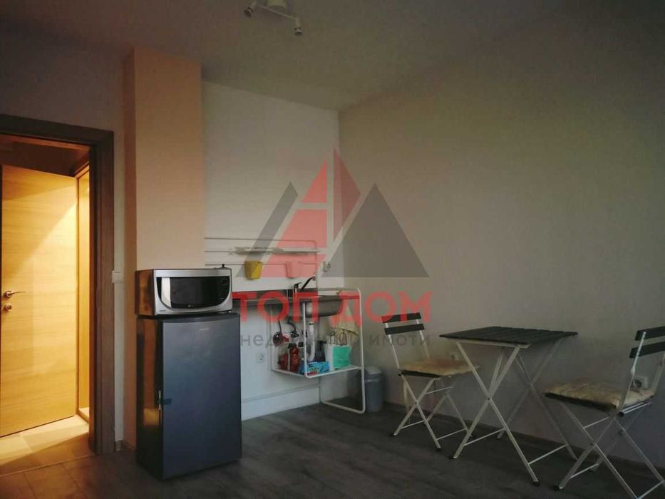 Дава се под наем Едностаен апартамент в Варна, Колхозен пазар - 27 кв.м за 280.5 € - Снимка #1