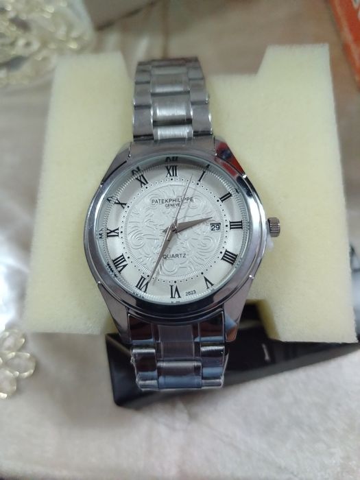 Продаётся часы новые