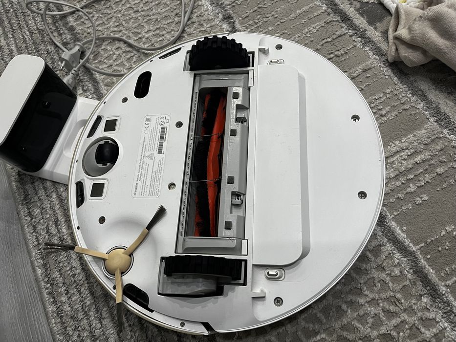 Продам робот пылесос