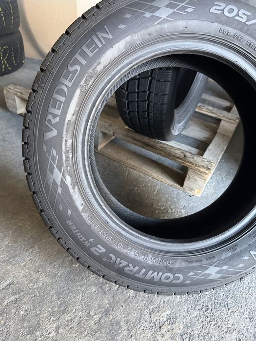 2 anvelope iarna 205/65/16 C Vredestein ca NOI!