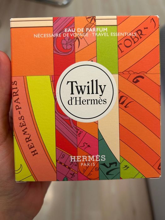 ПРОДАВАМ  Парфюм Twilly d'Hermès (50 ml) + парфюмна вода за коса