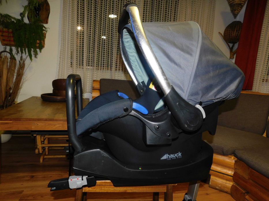 Scaun auto (scoica) Hauck Germany + bază Isofix
