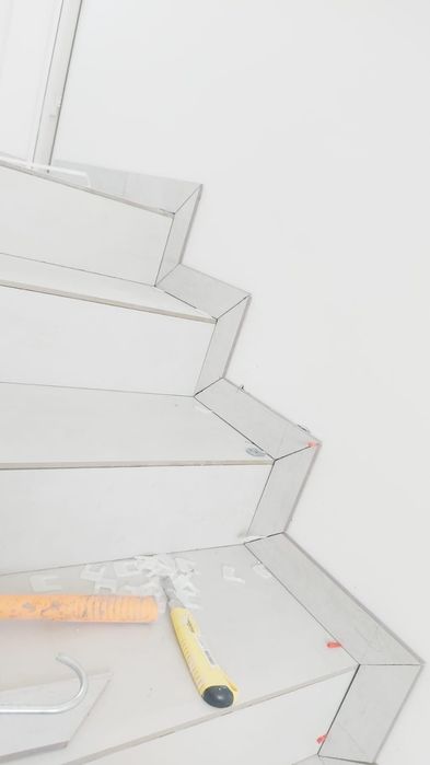 Execut finisaje interioare la preturi avantajoase.