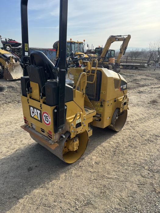 Cilindru compactor caterpillar CB1.7 2019, 2.300 ore