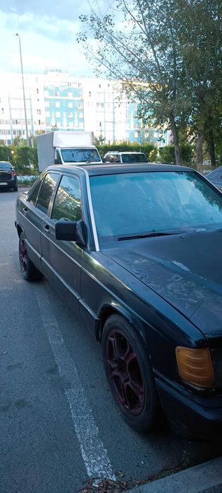 Продам машину Мерседес бенз w190