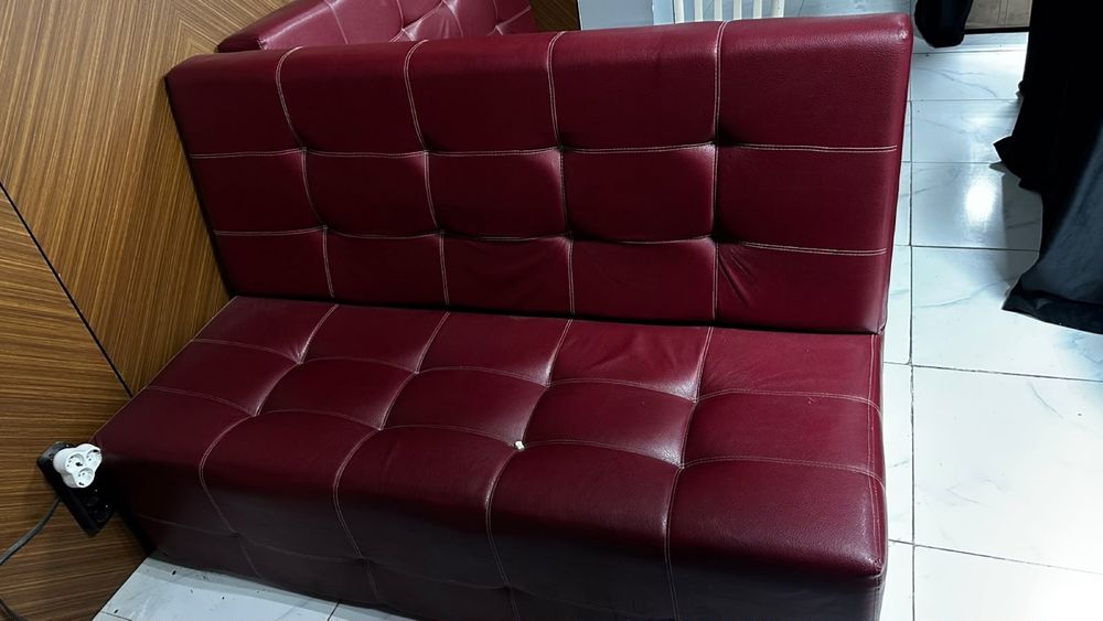 Продам диван срочно
