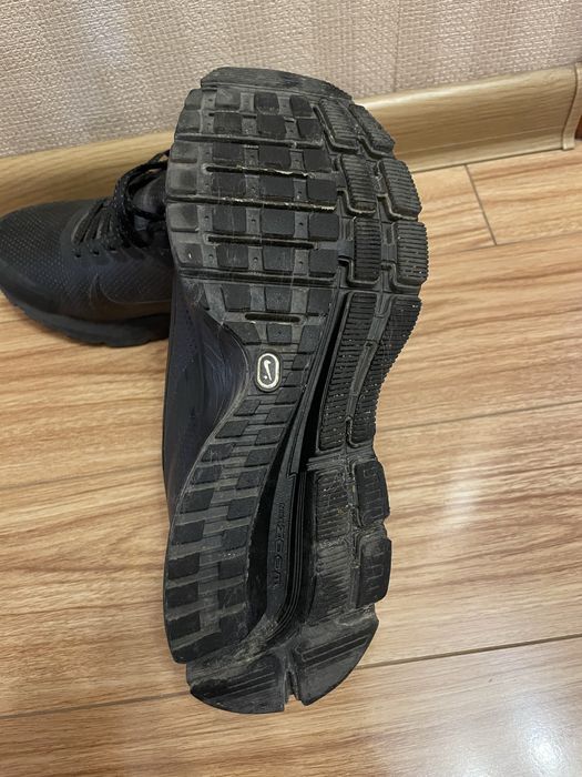 Мужские кроссовки