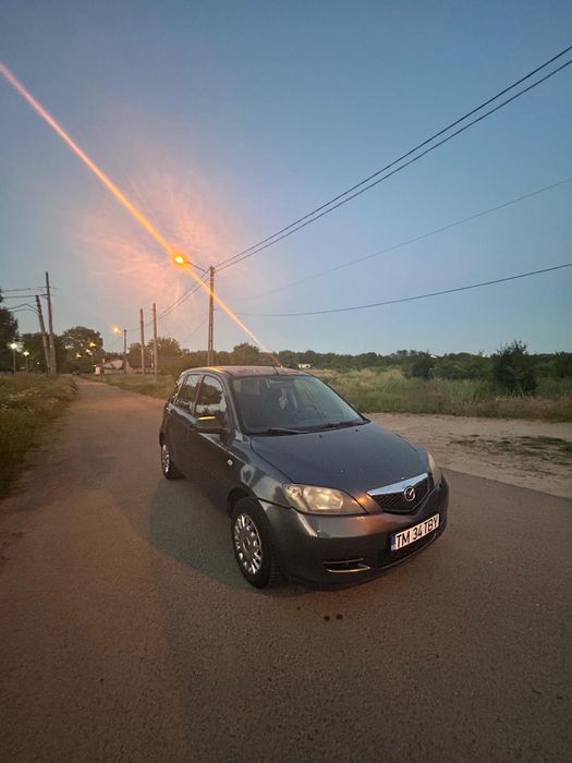 Mazda 2 din 2005