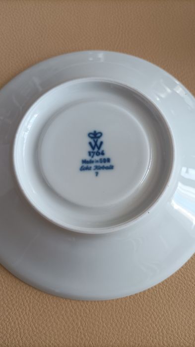 Чаша с чинийка за чай