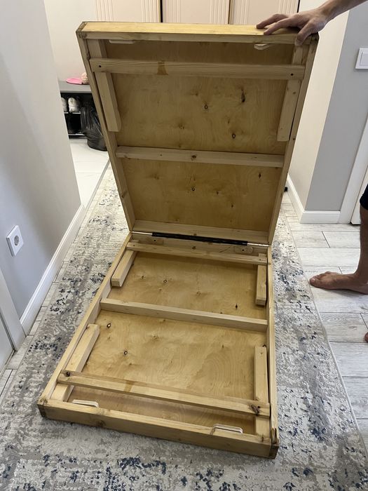 Срочно продается раскладной стол