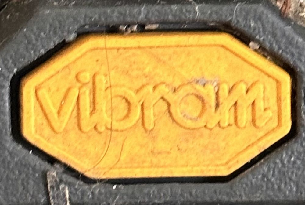 Ghete Caterpillar piele