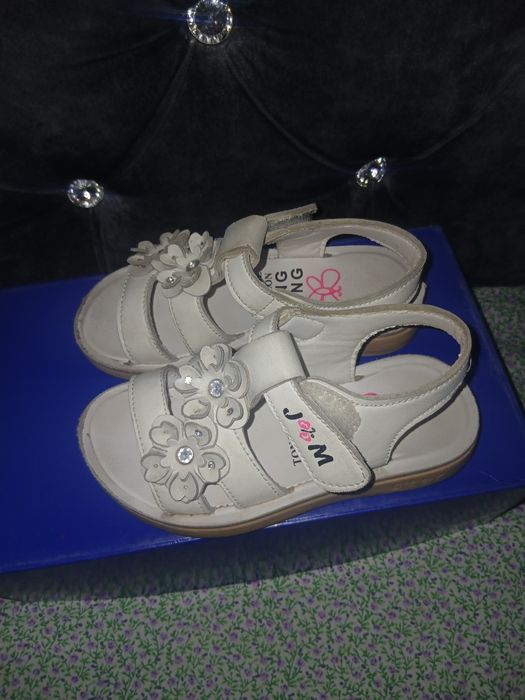 Босоножки для девочки