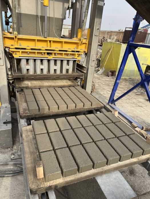 Завод Блок, Брусчатка хамда Таййор бетон ишлаб чикариш