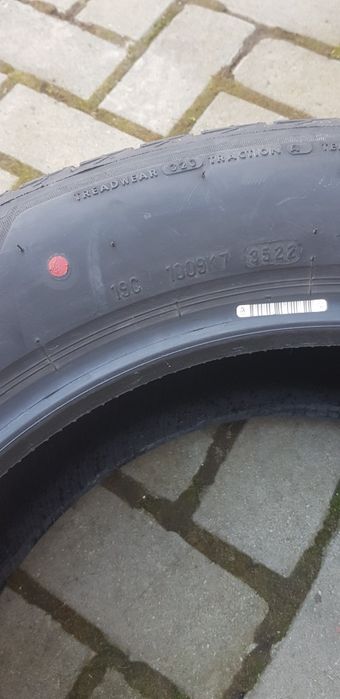 Vand anvelope vară 235 55 18 Bridgestone