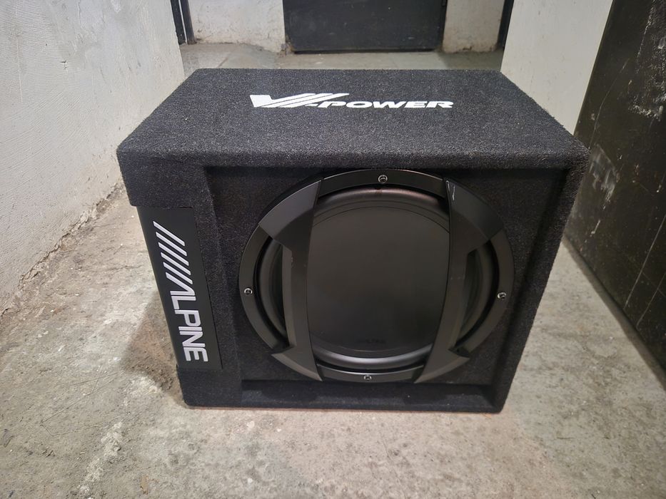 Активна бас каса 12"Alpine