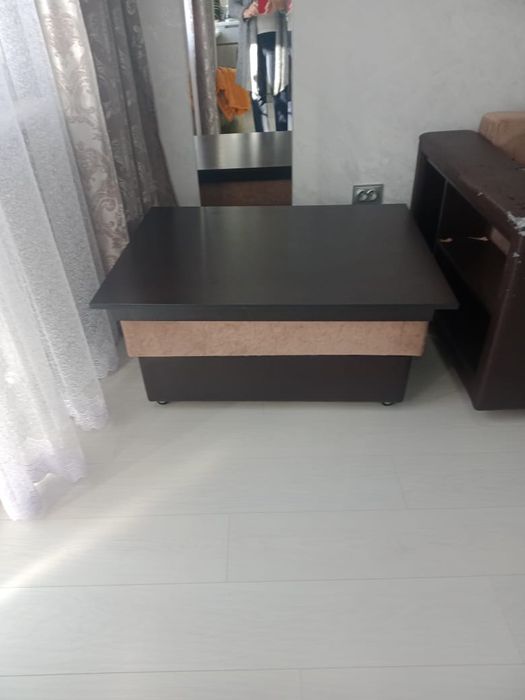 Продам диван и пуф -стол