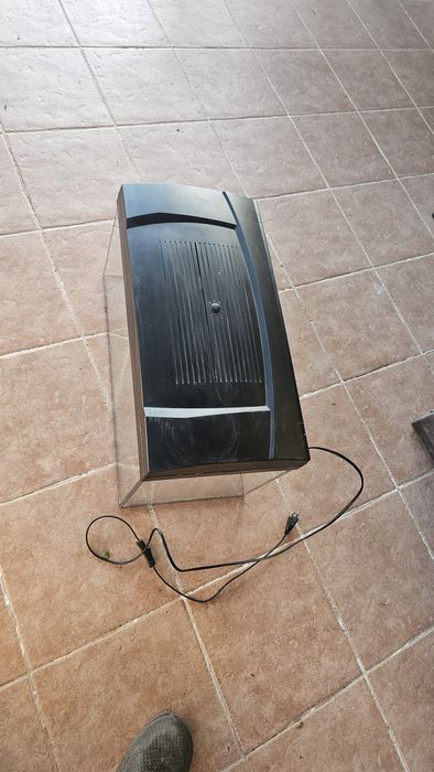 Acvariu 60 L. Cu capac.  60x30x30