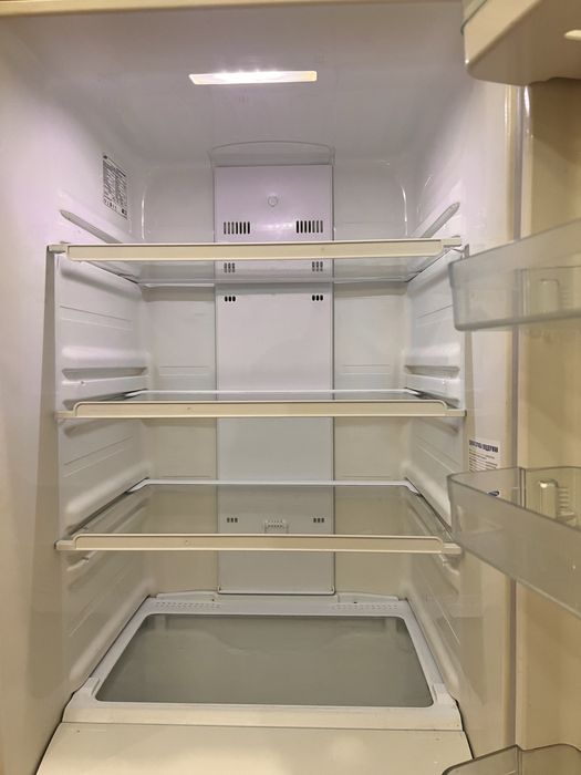 Продается холодильник Самсунг