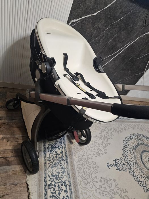 Коляска Hot Mom в хорошем состоянии
