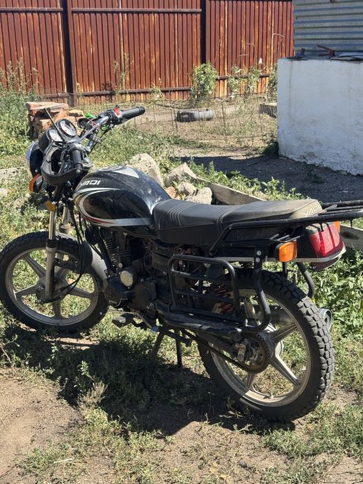 Мотоцыкл 200 кубов