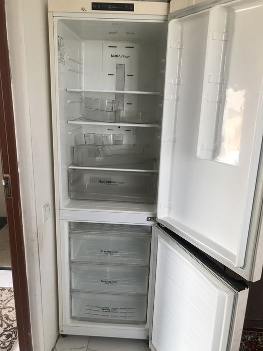Холодильник LG буу