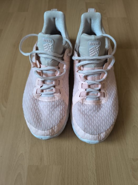Nike roz dama rival