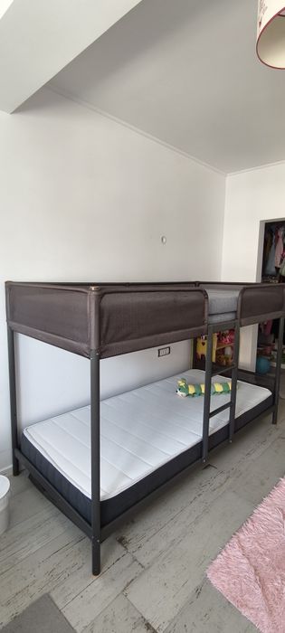 Pat suprapus gri închis 90x200