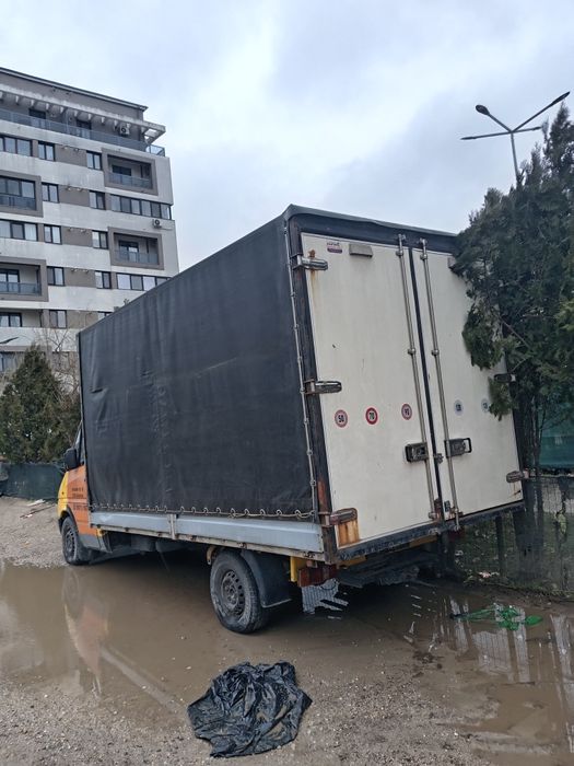 Vand/ schimb mercedes sprinter cu dokker