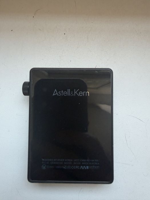 Продам  Hi FI плеер ASTELL&KERN AK 100