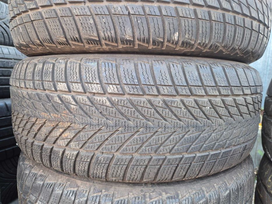 4 Anvelope de IARNA - 215/55/17 98V - GoodYear UGP3 - Stare F BUNA - DOT 2025 !